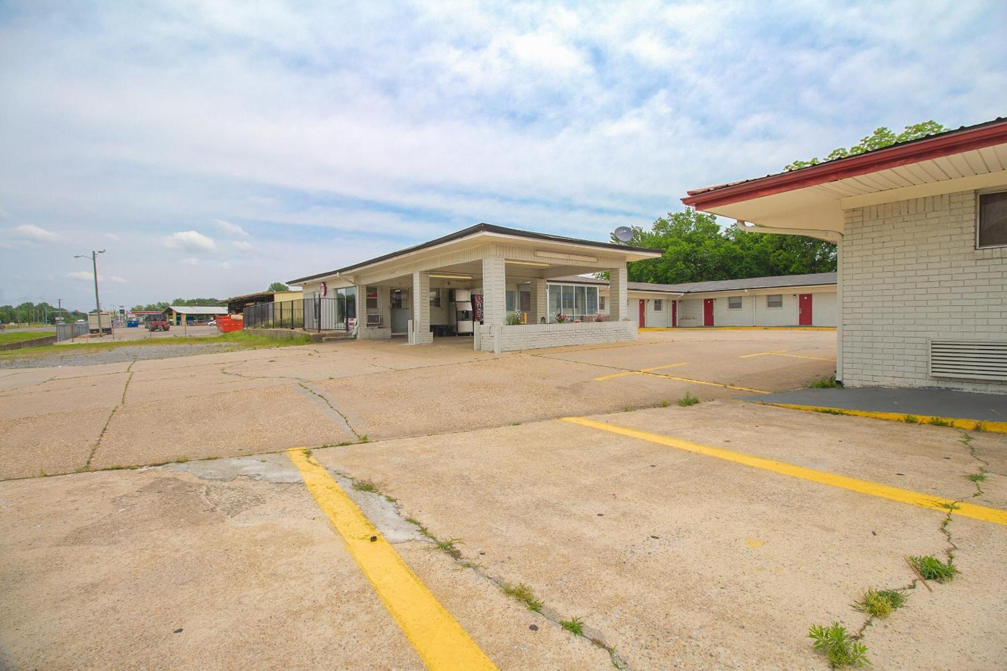 OYO Hotel McAlester OK S Main St Buitenkant foto