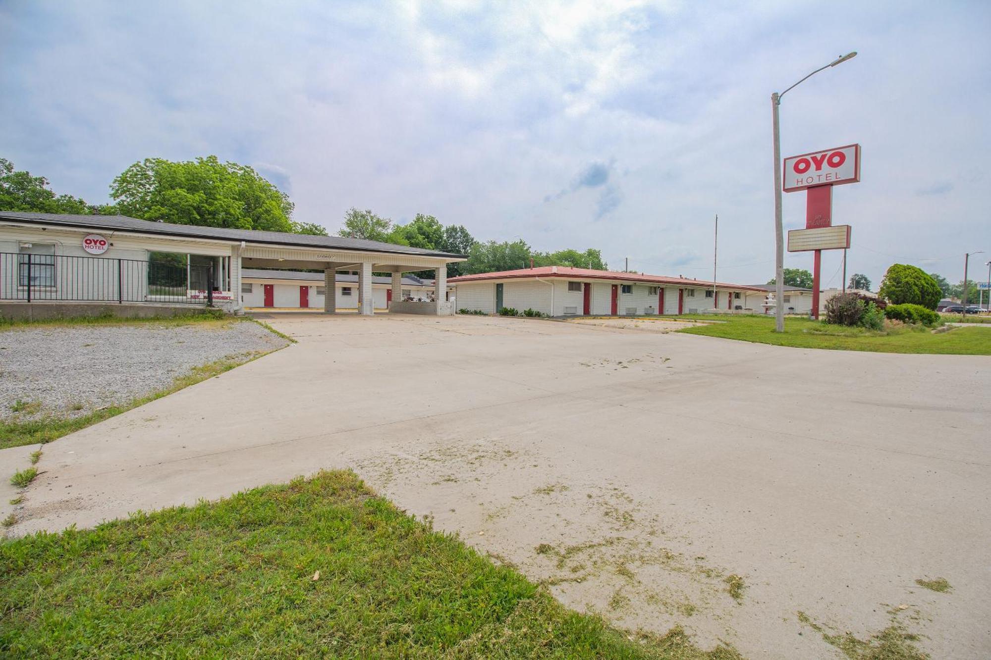 OYO Hotel McAlester OK S Main St Buitenkant foto